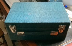 Restoration of vintage suitcase radios